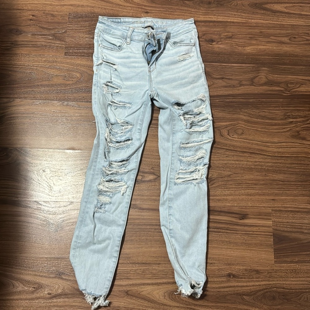 American eagle high waisted light blue jeans size 2